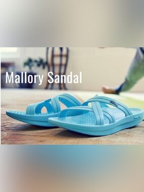 Telic Mallory Sandal Women’s Turquoise Sandals Made in The USA Size M or 9